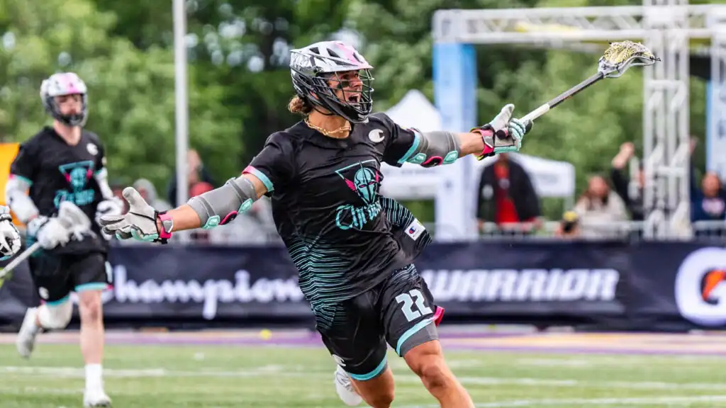 Cross Ferrara Lifts Chrome Past Whipsnakes
