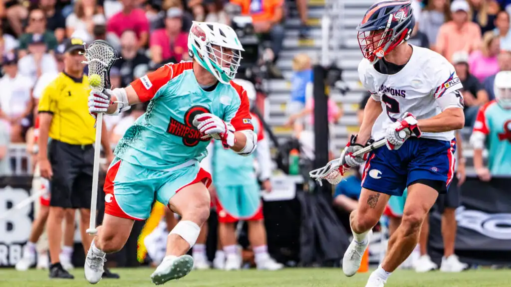 Whips fall to Cannons