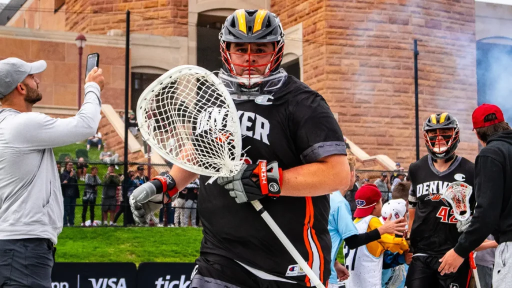 Denver Outlaws goalie Sean Sconone