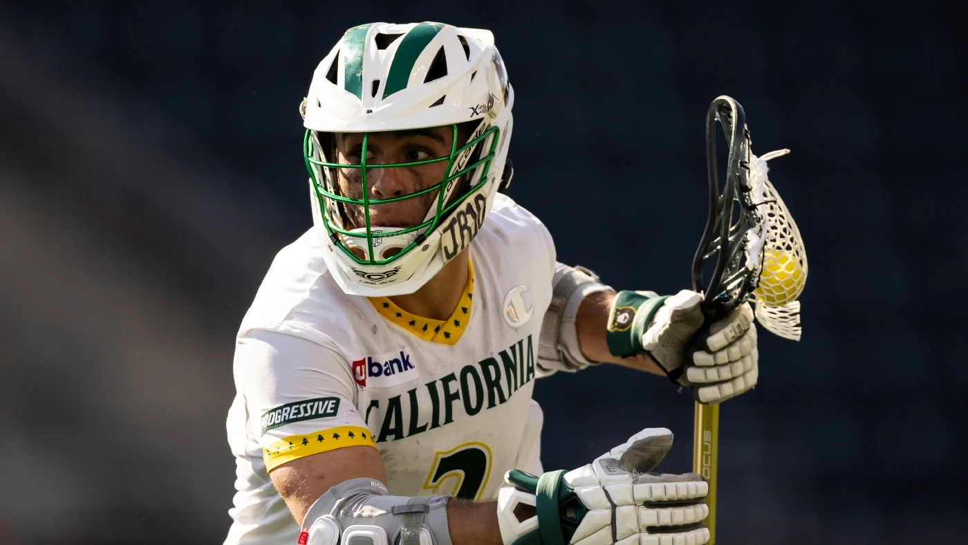 California Redwoods midfielder Andrew McAdorey